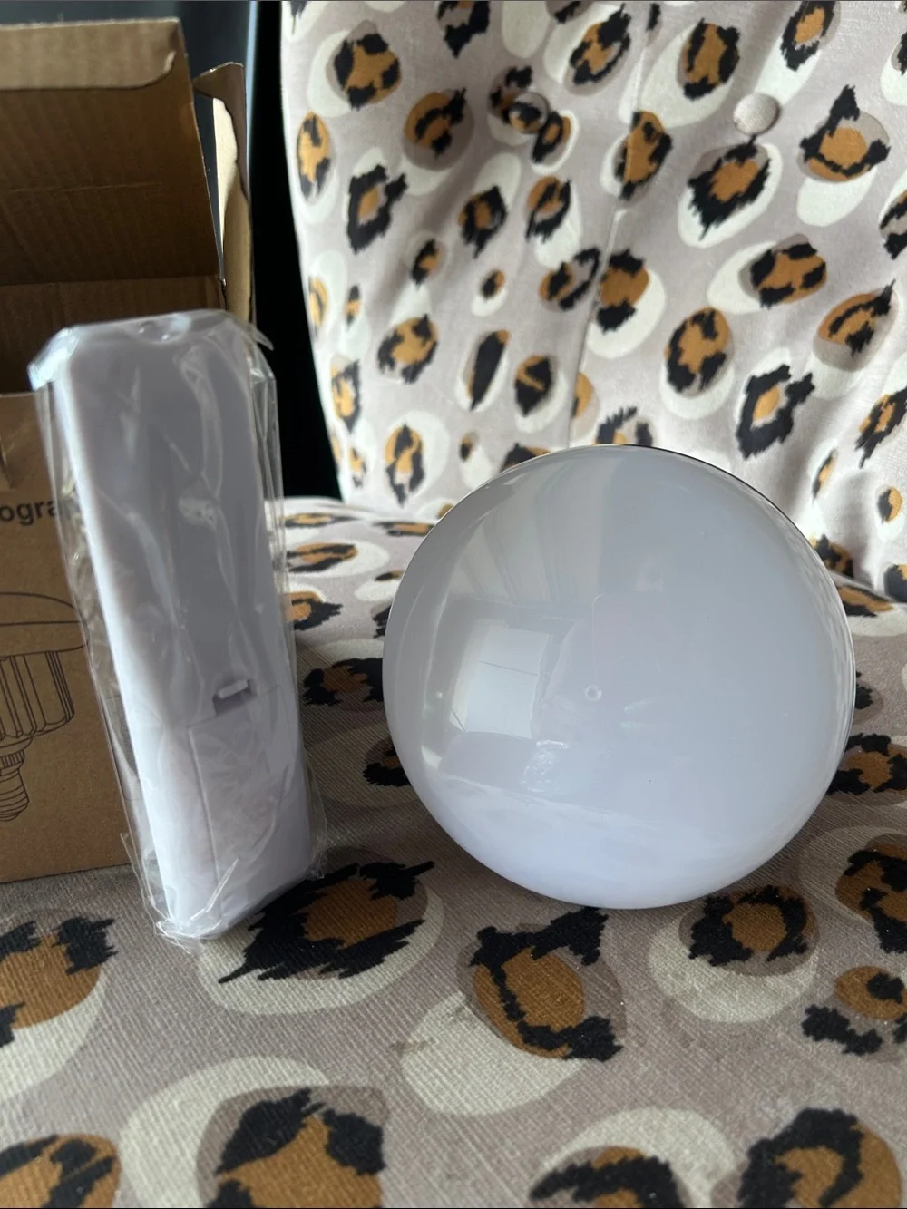 Professional LED Photography Bulb - Brown Box with Black Print